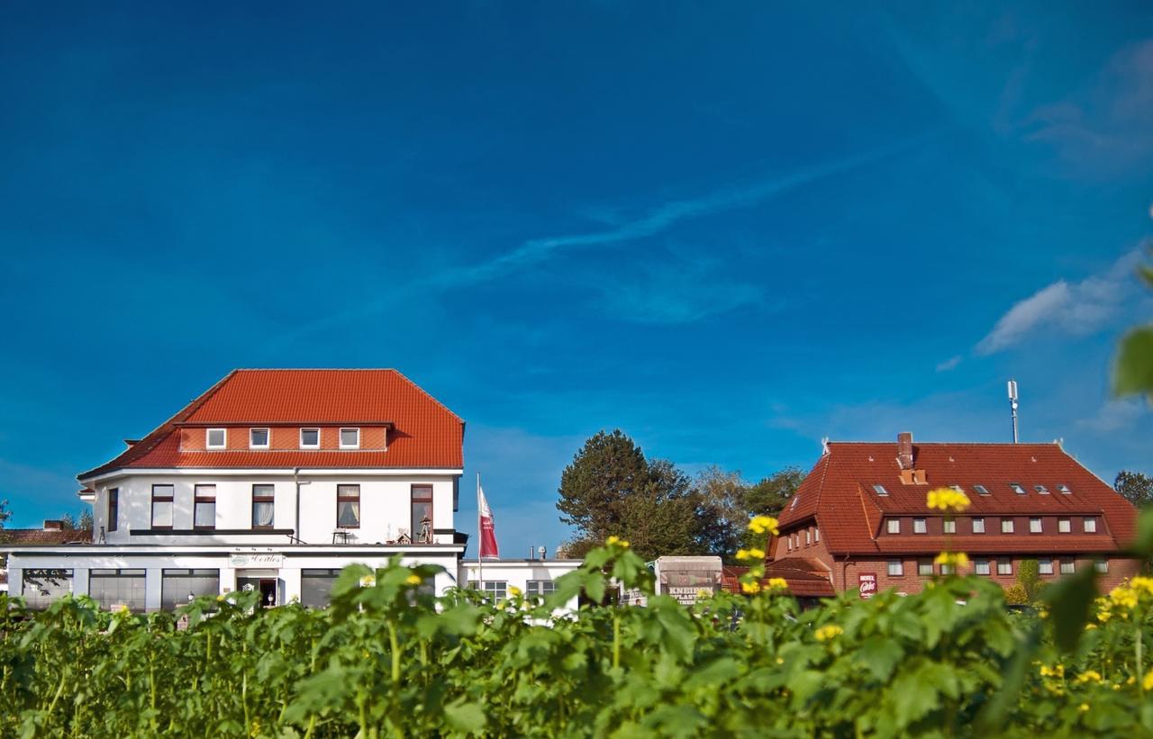 Akzent Hotel Cordes & Restaurant Am Rosengarten Sottorf Bagian luar foto