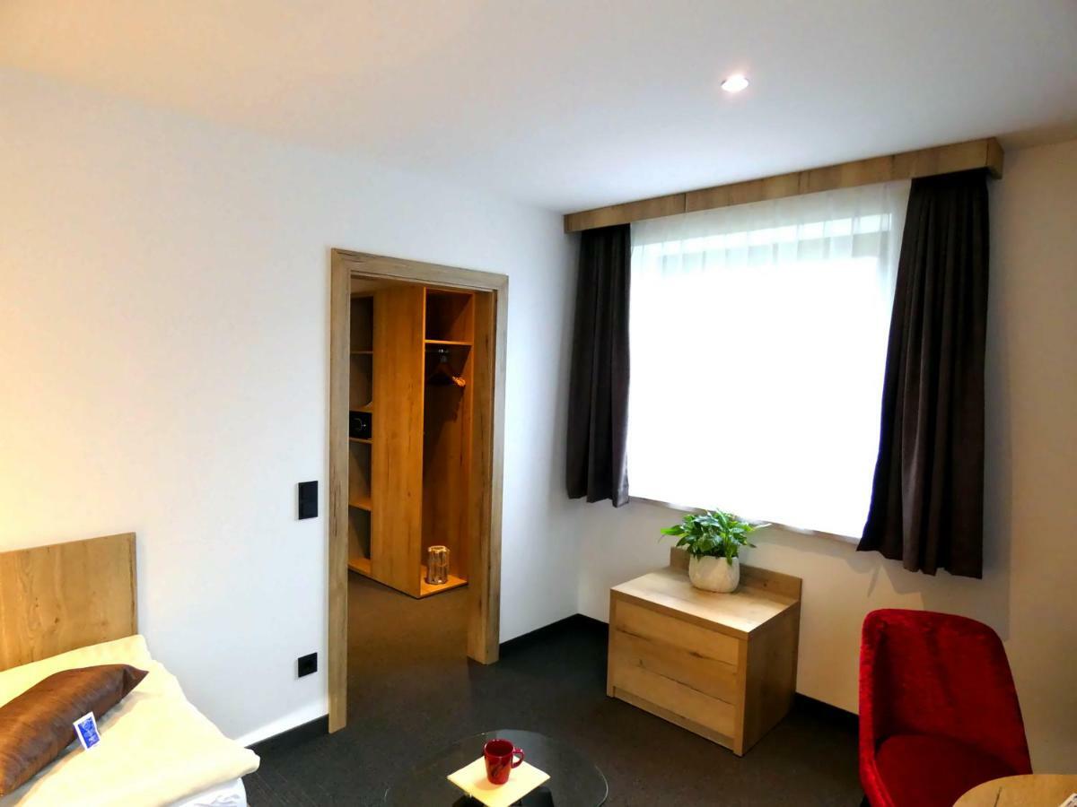 Akzent Hotel Cordes & Restaurant Am Rosengarten Sottorf Bagian luar foto