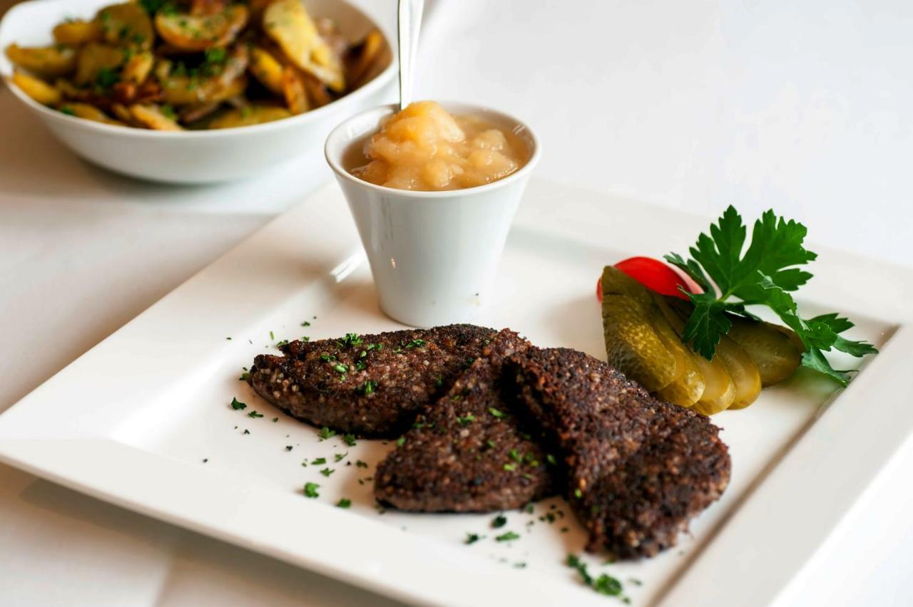Akzent Hotel Cordes & Restaurant Am Rosengarten Sottorf Bagian luar foto